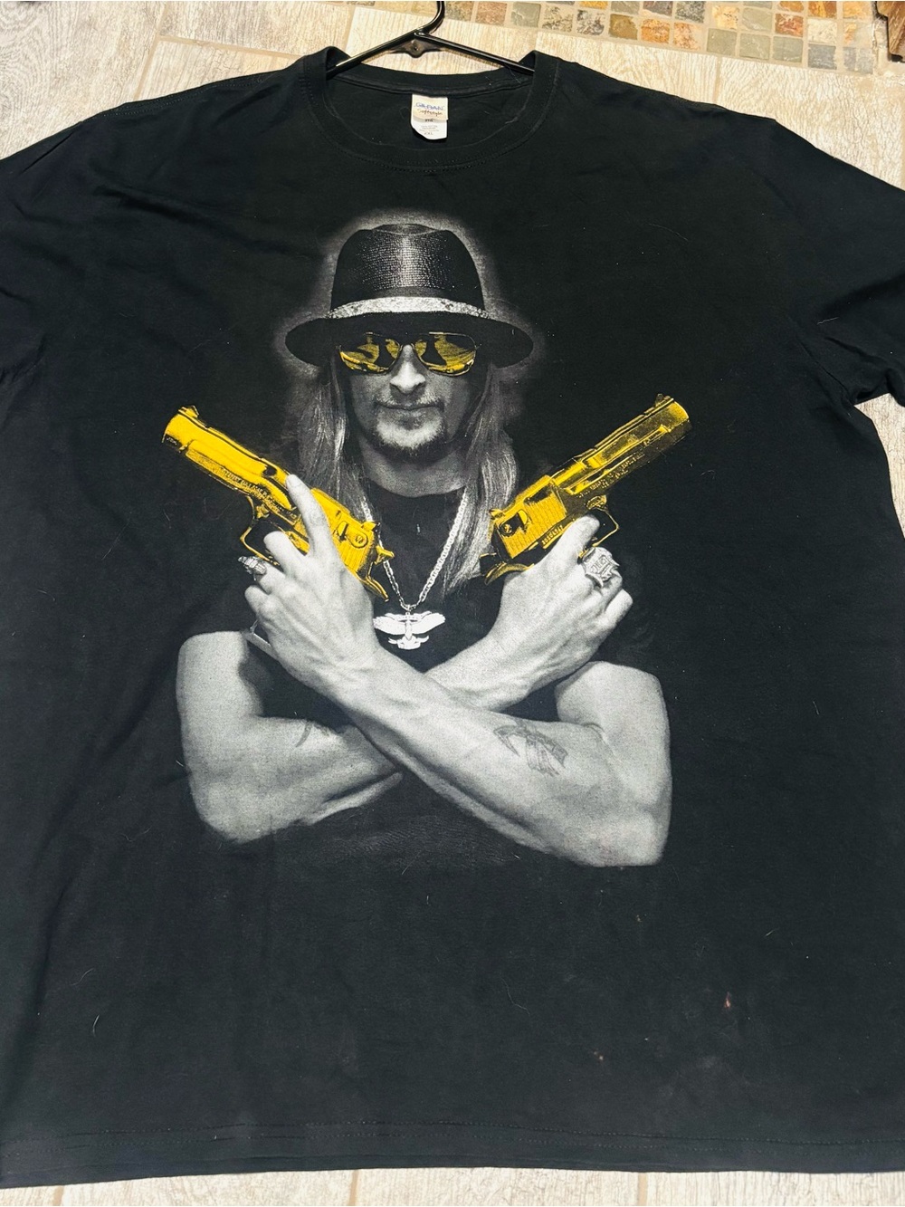 KID ROCK 2013 Tour Official Merch Black Graphic Tee with Yellow Gun Accents
